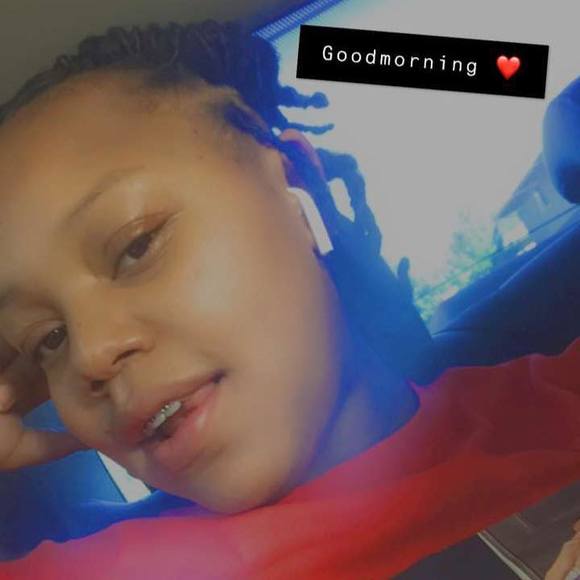 Meet your Posher, Tåetåe - Picture 1 of 1